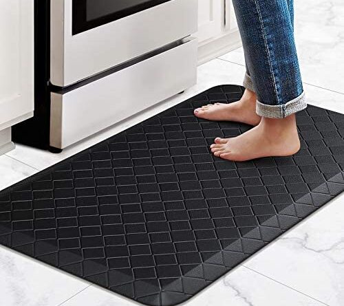 1636153409 51lGleag2vL. AC  500x445 - HappyTrends Kitchen Floor Mat Cushioned Anti-Fatigue Kitchen Rug,17.3"x 28",Thick Waterproof Non-Slip Kitchen Mats and Rugs Heavy Duty Ergonomic Comfort Rug for Kitchen,Floor,Office,Sink,Laundry,Black